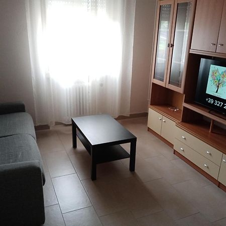 "Casa Sofia" Appartamento Raffalda Zona Clinica Piacenza Exterior foto